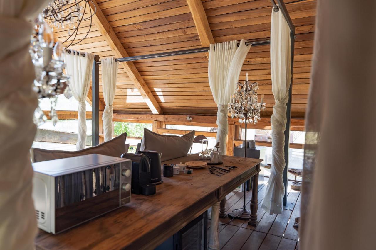 Inspiring Farm Sanctuary And Famous Painting Pig Hotel Franschhoek Exterior foto