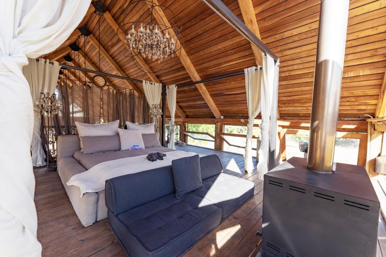 Inspiring Farm Sanctuary And Famous Painting Pig Hotel Franschhoek Exterior foto